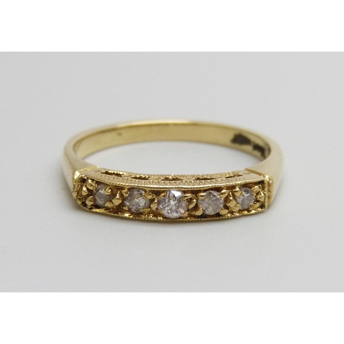 926 - An 18ct gold ring set with five old cut diamonds, 3g, N