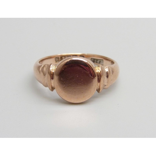 942 - A 9ct rose gold ring, Birmingham, 1919, 2.7g, H/I