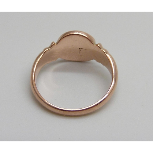 942 - A 9ct rose gold ring, Birmingham, 1919, 2.7g, H/I