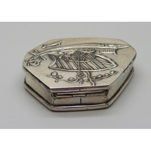 945 - A Continental silver box with embossed sail boat design, partially stamped 925 and R.C., 25g, 4 x 5.... 