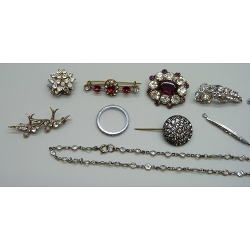 950 - A Georgian paste brooch and a collection of other paste set jewellery including a silver swallow bro... 