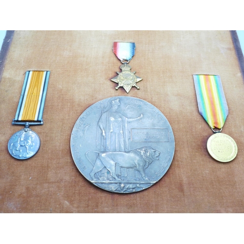 961 - A WWI medal group with death plaque to: Arthur William Holland, British War Medal, 1914-1915 Star an... 