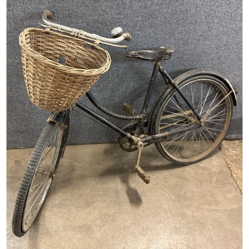 270 - An early 20th Century Raleigh bicycle