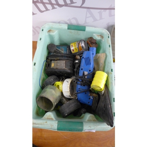 5264 - A box of assorted DIY tools and consumables