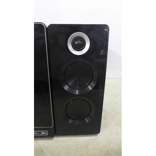 5154 - A quantity of LG Home Cinema sound equipment including a network 3D Blu-Ray/DVD player - with remote... 