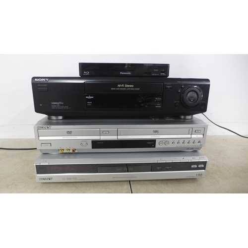 5164 - A quantity of stereo and video equipment including a Sony SLV-E820 video cassette recorder, a Sony S... 