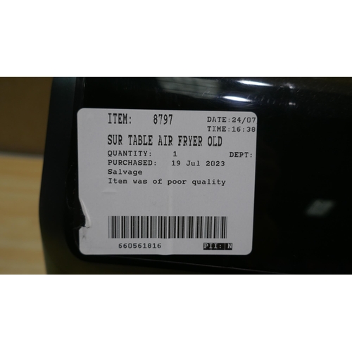 6188 - Sur La Table Air Fryer (335-250/913) *This lot is subject to Vat