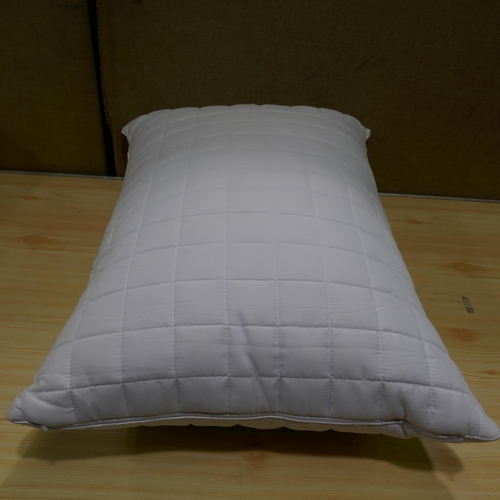 6210 - Two Hotel Grand Shredded Memory Foam Pillows (336-32) *This lot is subject to Vat