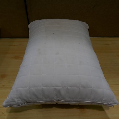 6210 - Two Hotel Grand Shredded Memory Foam Pillows (336-32) *This lot is subject to Vat