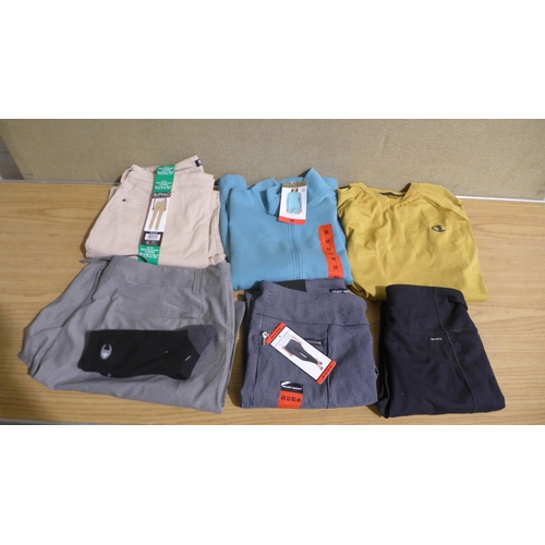 6223 - Quantity of mixed clothing, mens and womens, to include leggings, t-shirts, trousers, etc, various s... 