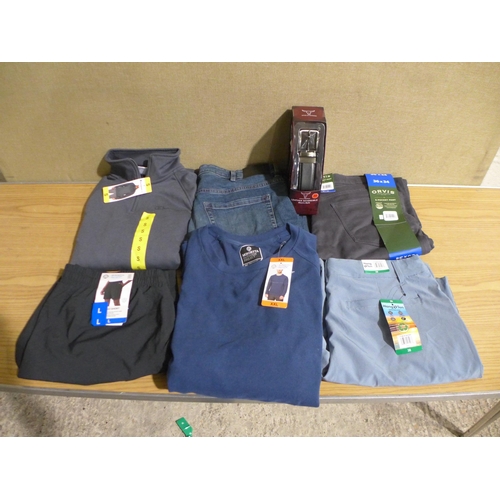 6229 - Quantity of mens clothing, to include Jeans, shorts, jumpers, etc, various sizes (335-86071) *This l... 