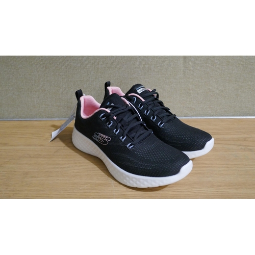 6238 - Skechers Lite foam air cooled memory foam trainer, size UK 6 *This lot is subject to Vat