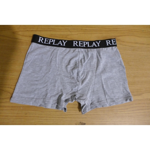 6268C - Quantity of Replay Underwear various sizes and colours (325-85758) *This lot is subject to VAT