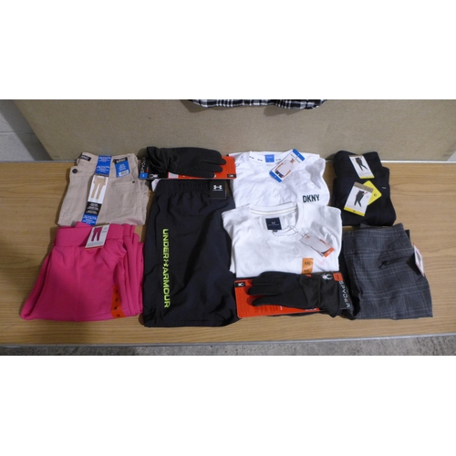 6268D - Quantity of mixes clothing including trousers, shirts, gloves, t-shirts etc, various sizes (325-8555... 