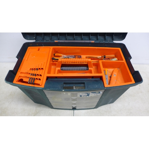 5022 - A Zag tool box with a quantity of hand tools including screwdriver set, Stanley knives, pliers, wire... 