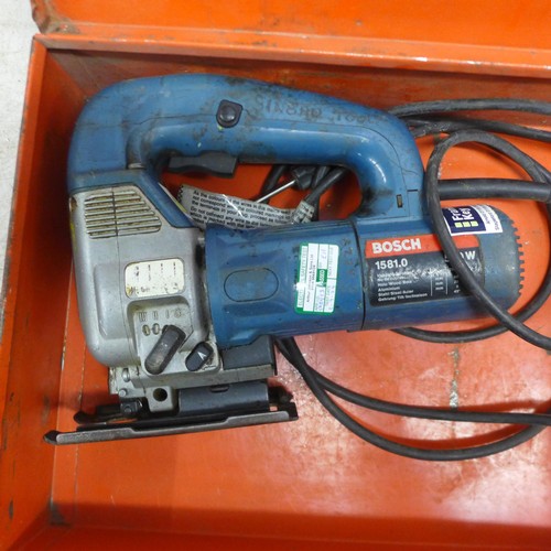 5034 - A Bosch jigsaw, a ladder m8, a Bosch hammer drill and tray of various hand tools