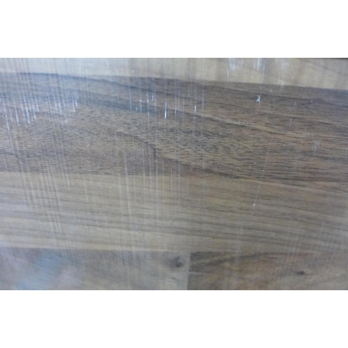 5341 - A Walnut Effect Worktop 300cm x 97cm