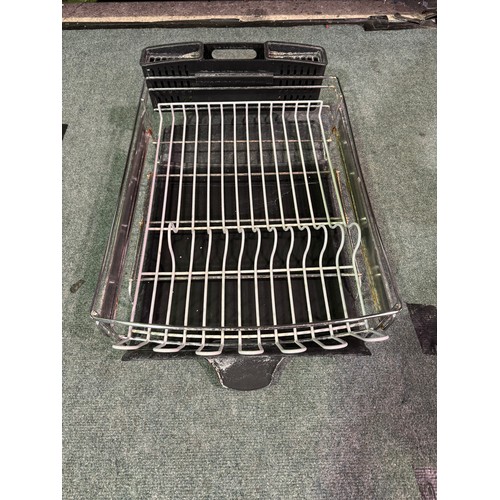 6325 - Sabatier  Expandable Dishrack (sold as scrap)  (336-28) *This lot is subject to Vat