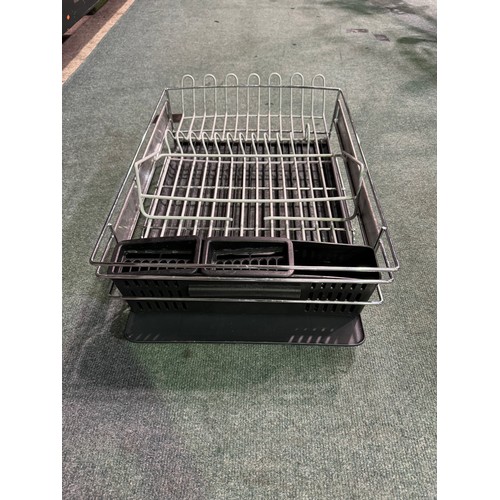 6330 - Sabatier  Expandable Dishrack         (337-170) *This lot is subject to Vat