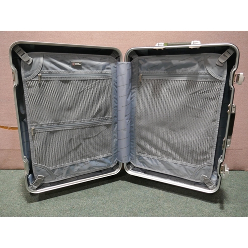 6128 - Swiss Military Luggage Case (faulty lock and handle) (336-85) *This lot is subject to Vat