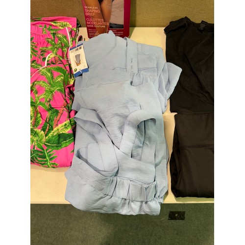 6243 - Quantity of womens clothing to include Jezebel dresses, pyjamas, Hilary Radley blouse, etc , various... 