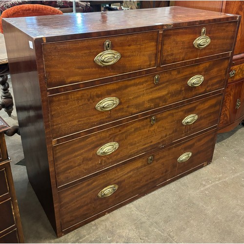 194 - A George III mahogany chest of drawers