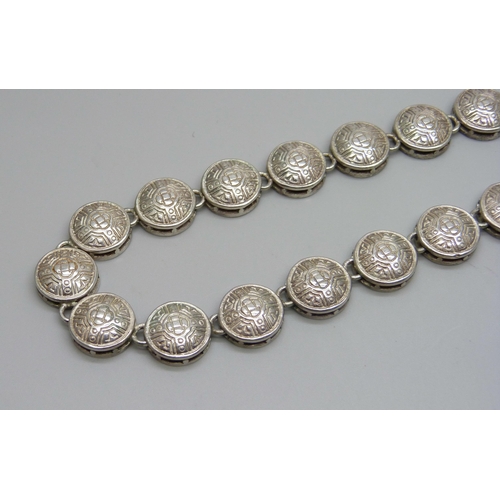 1005 - A heavy silver necklace, 72g, 43.5cm