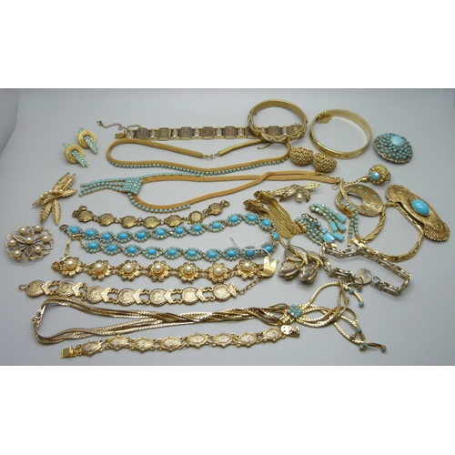 1011 - A collection of gold tone jewellery, some set with imitation turquoise