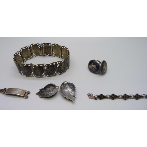 1017 - Siam silver jewellery, a bracelet, two pairs of earrings, and a necklace (clasp a/f), 82g