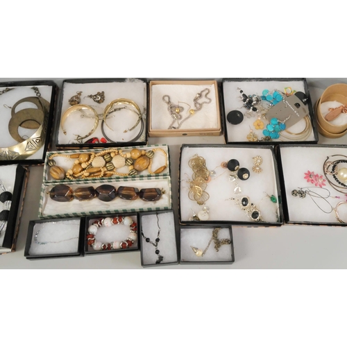 1021 - Two boxes of boxed costume jewellery **PLEASE NOTE THIS LOT IS NOT ELIGIBLE FOR IN-HOUSE POSTING AND... 