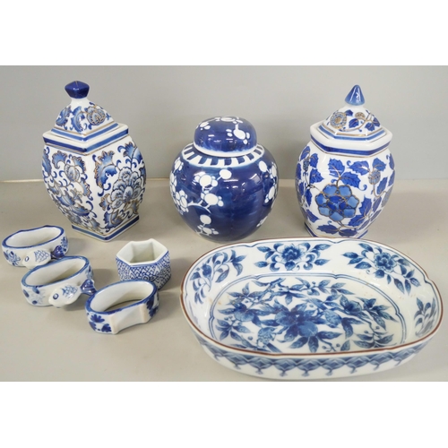 1029 - Royal Worcester dragon pattern tea wares and other blue and white china **PLEASE NOTE THIS LOT IS NO... 