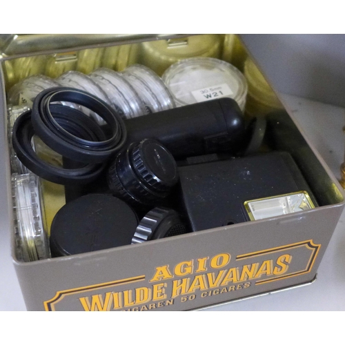 1060 - Cameras including Braun and clocks **PLEASE NOTE THIS LOT IS NOT ELIGIBLE FOR IN-HOUSE POSTING AND P... 