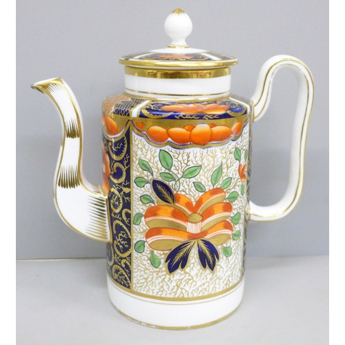 632 - A Japanese Imari teapot, small chip and crack on the spout, 17.5cm