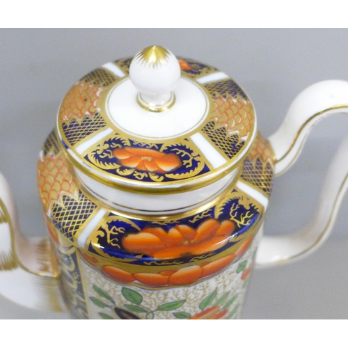 632 - A Japanese Imari teapot, small chip and crack on the spout, 17.5cm