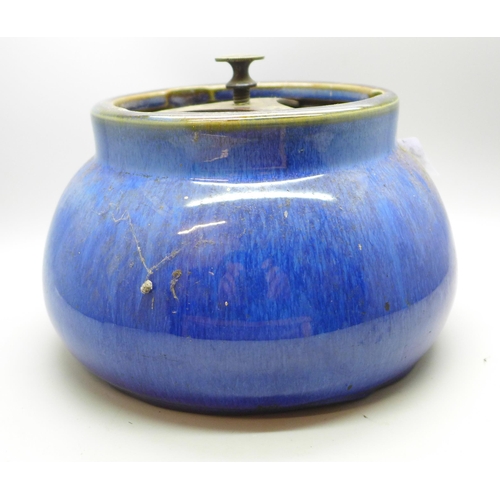 646 - A stoneware tobacco jar, chipped on inner rim