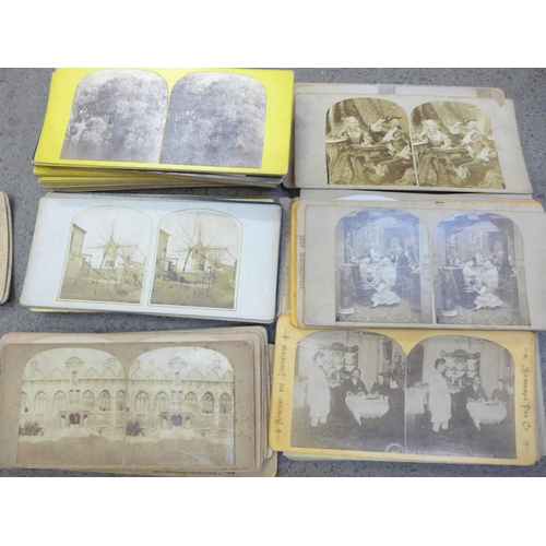 671 - Two stereoscopic viewers and a collection of 135 cards, various subjects and places, Scotland, China... 