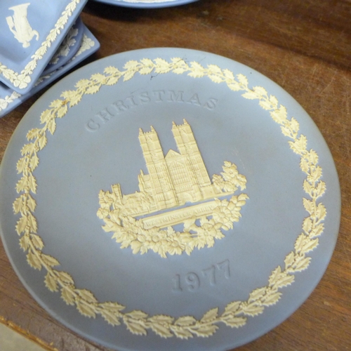 685 - A collection of Wedgwood Jasperware