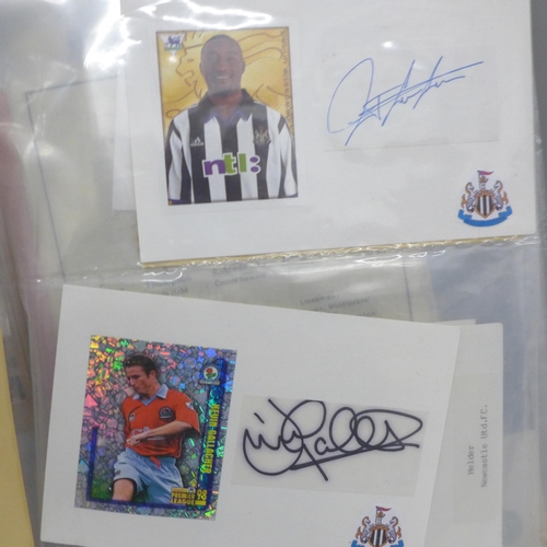 689 - Football; Newcastle United FC, autographs (Shearer, Beasant, Lua Lua, etc.) plus a selection of home... 