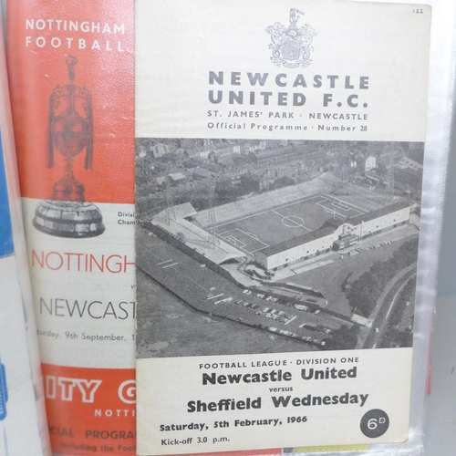 689 - Football; Newcastle United FC, autographs (Shearer, Beasant, Lua Lua, etc.) plus a selection of home... 