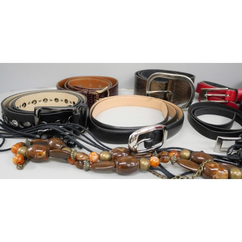 752 - Seven leather belts including Dents and four others, (11)