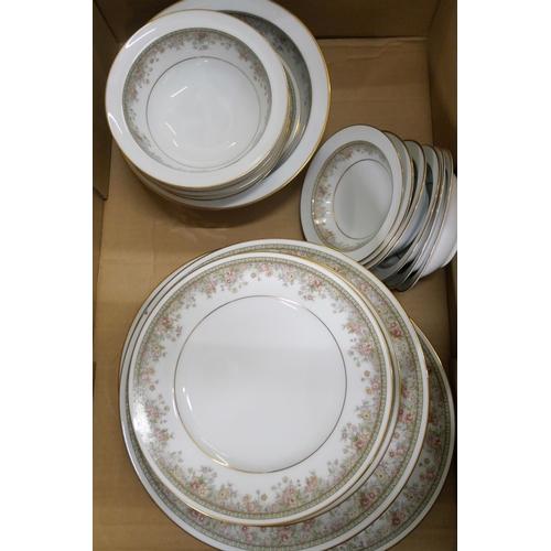 765 - A Noritake Ireland Morning Jewel tea and dinner service