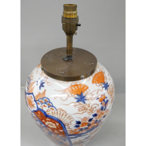 785 - A 19th century Japanese Imari table lamp base