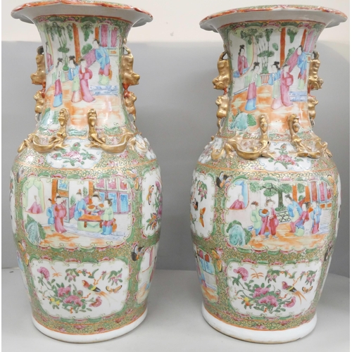 787 - A pair of famille verte Chinese export porcelain vases, 45cm, one with hairline crack