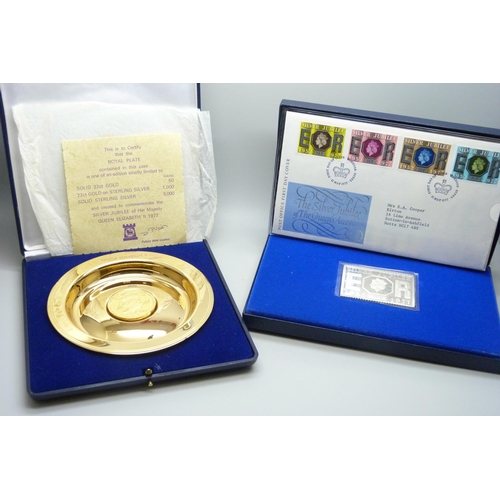 826 - A 22ct gold on silver Silver Jubilee dish set with a crown, 129g, 13cm, together with a Post Office ... 