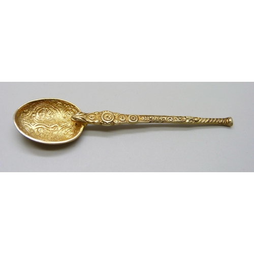 838 - A cased set of six silver gilt anointing spoons, Coronation 1937 replicas, 55g, cased