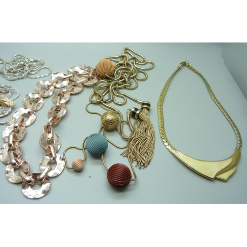 851 - A collection of costume necklets