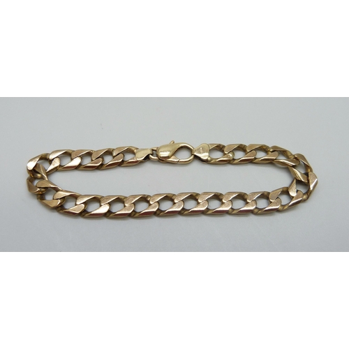 905 - A 9ct gold curb link bracelet, 19.7g, 20cm