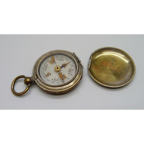 906 - A Terrasse W. Co military issue compass, 65836, hinge a/f