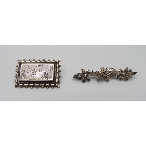 914 - Two Victorian silver brooches, 7.4g