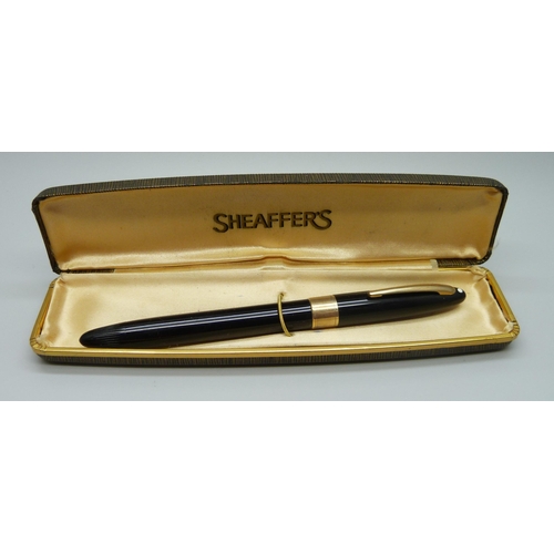 917 - A Sheaffer fountain pen with a 14k gold nib